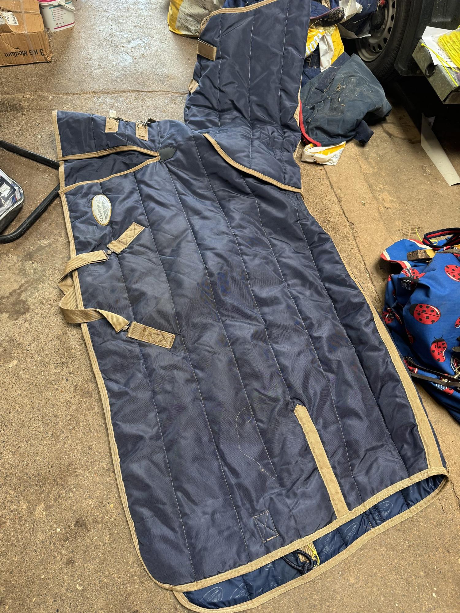 6’3” weatherbeeta medium quilted stable rug detachable neck Milmo's