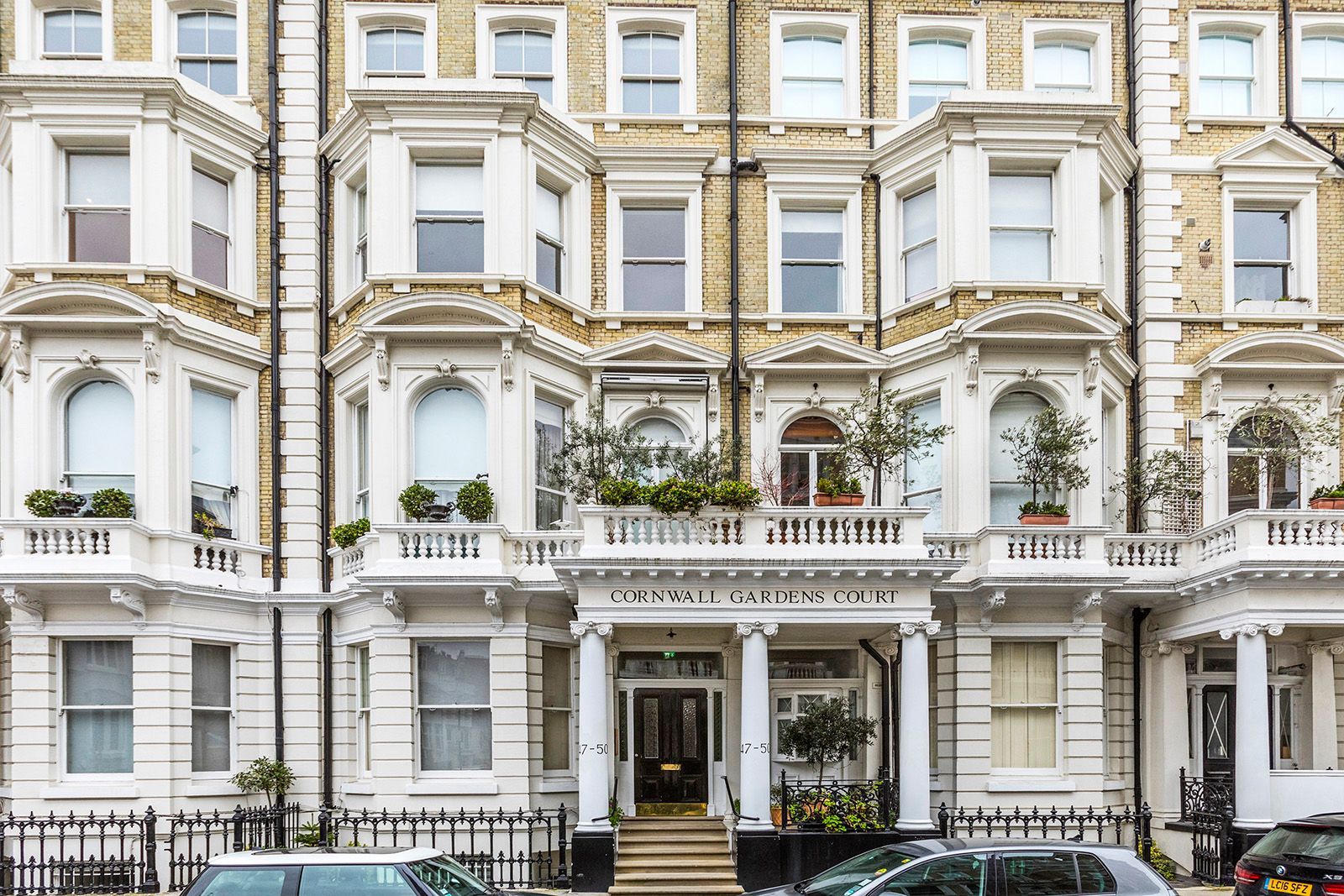 Cornwall Gardens, SW7 Milton Stone