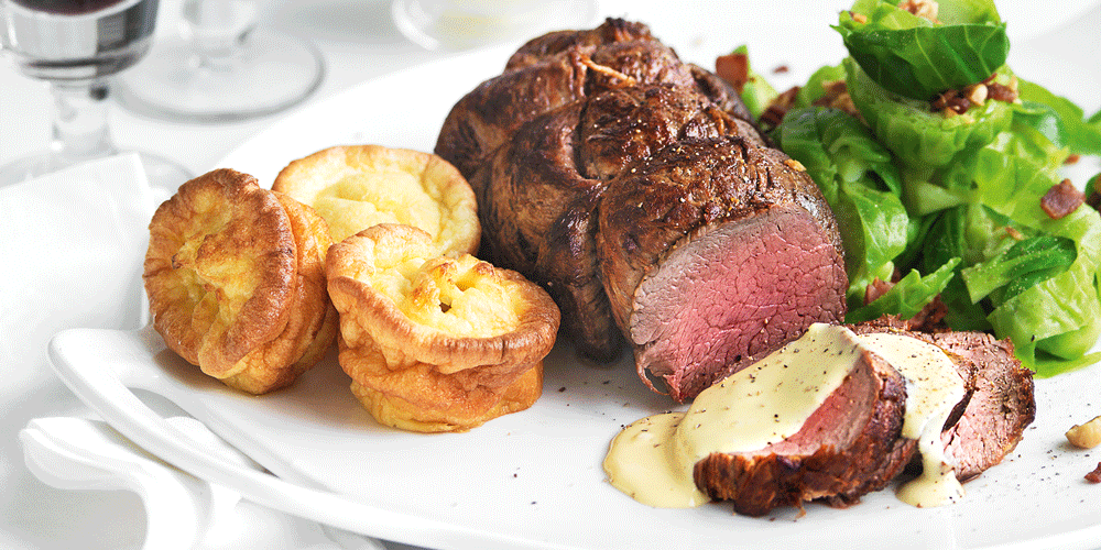 Roast Beef with Yorkshire Puddings and Bearnaise Sauce MiNDFOOD