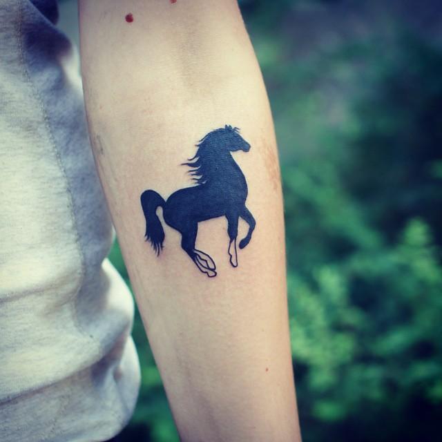 Horse lavender tattoo Tatuagem de cavalo, Tatuagem country, Tatuagens 65 Tatuagens de Cavalo Criativas e Inspiradoras