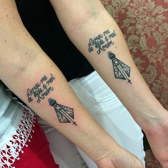 Pin de Iasmyn em Tatuagem Tatuagem, Tatuagem no meio das costas 60 Tatuagens de Nossa Senhora da Aparecida (lindas!)