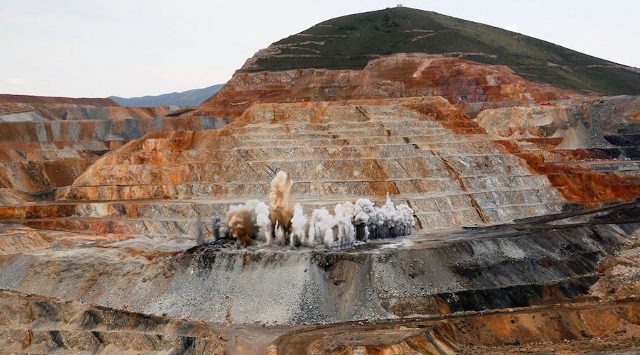 Newmont piles into Yukon with USD39.5 million earnin agreement