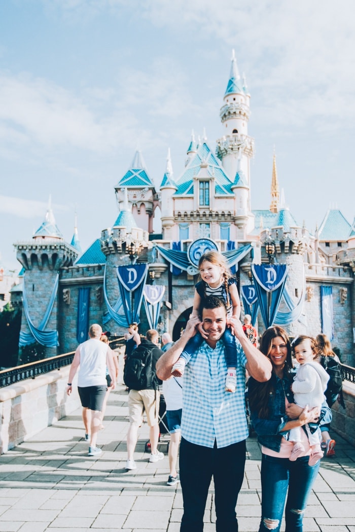 The best DISNEYLAND TIPS with kids and babies! Mint Arrow