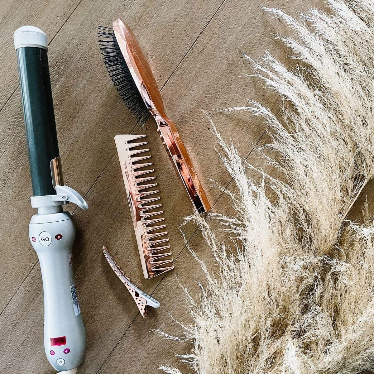 14 discount codes one for each person on your Christmas list! Mint Arrow