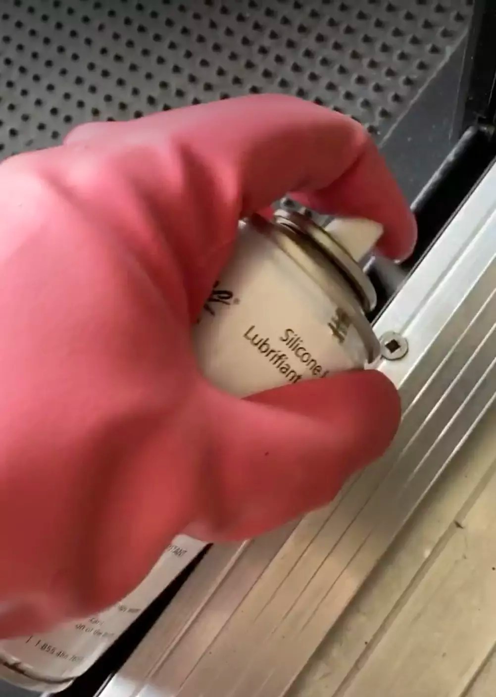 How Do Retractable Screen Doors Work and Improve Your Home's Functionality?