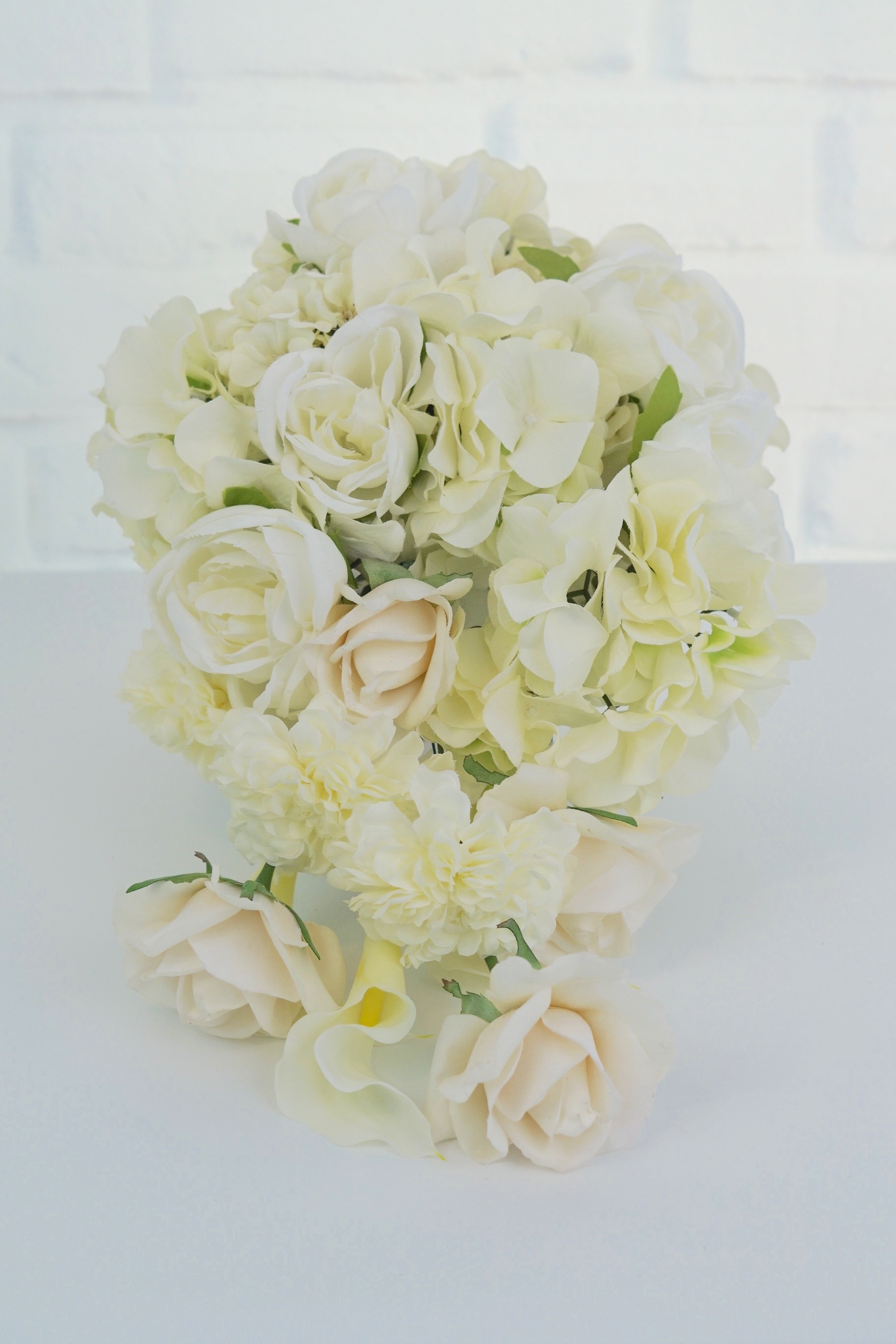 Simple to Make Beautiful DIY Cascading Wedding Bouquet