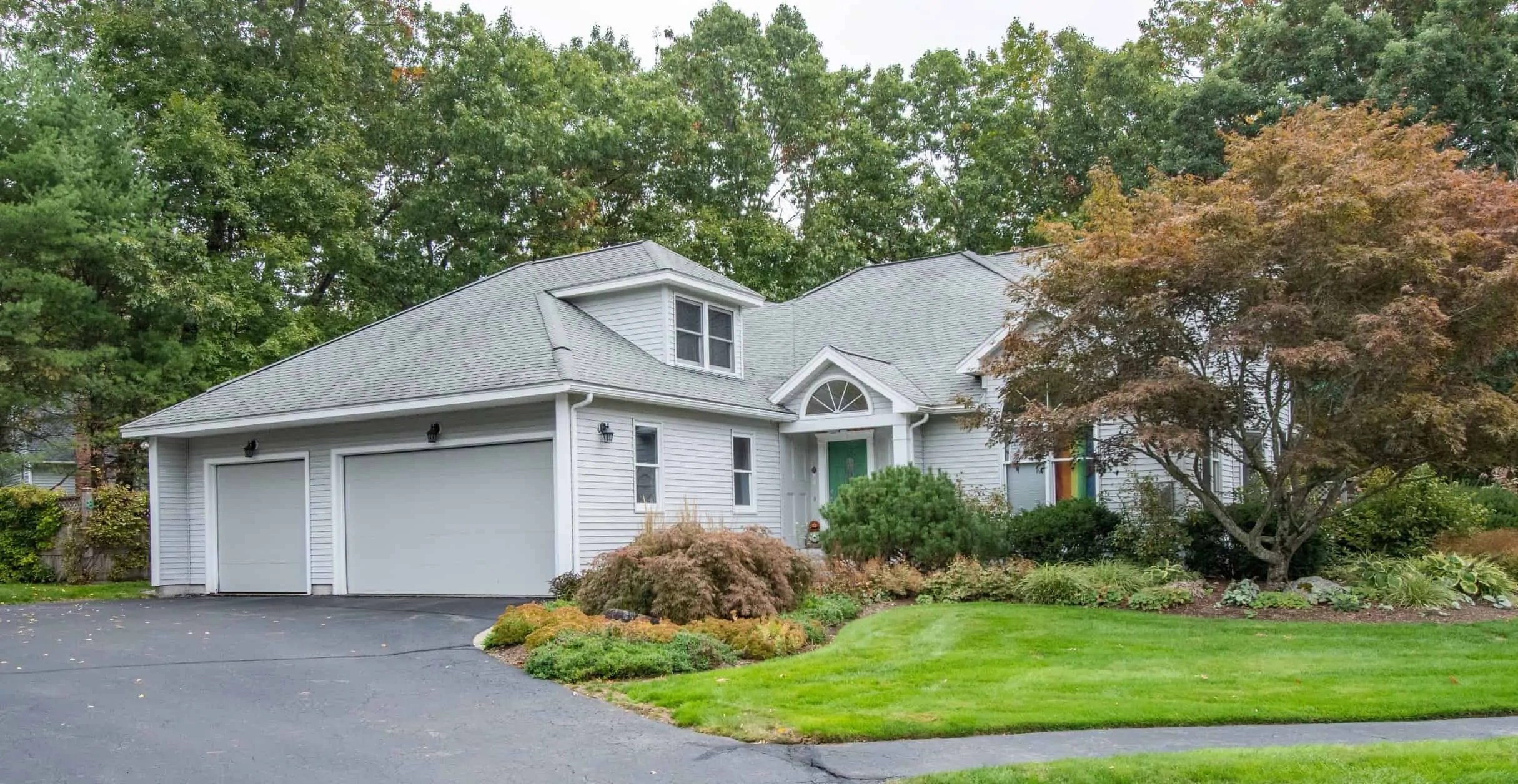 Magnificent 5 Bedroom Contemporary Home for Sale!! 8 Pope Circle