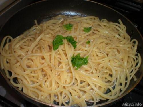 » Spaghetti con le vongole Ricetta Spaghetti con le vongole di Misya