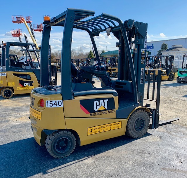 80 Volt Pneumatic 1540 2010 Caterpillar EPC5000 Miami Industrial Trucks