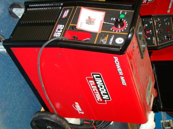 Lincoln Welding Equipment | 200 Amp Lincoln Power Mig 216 Welding Machine