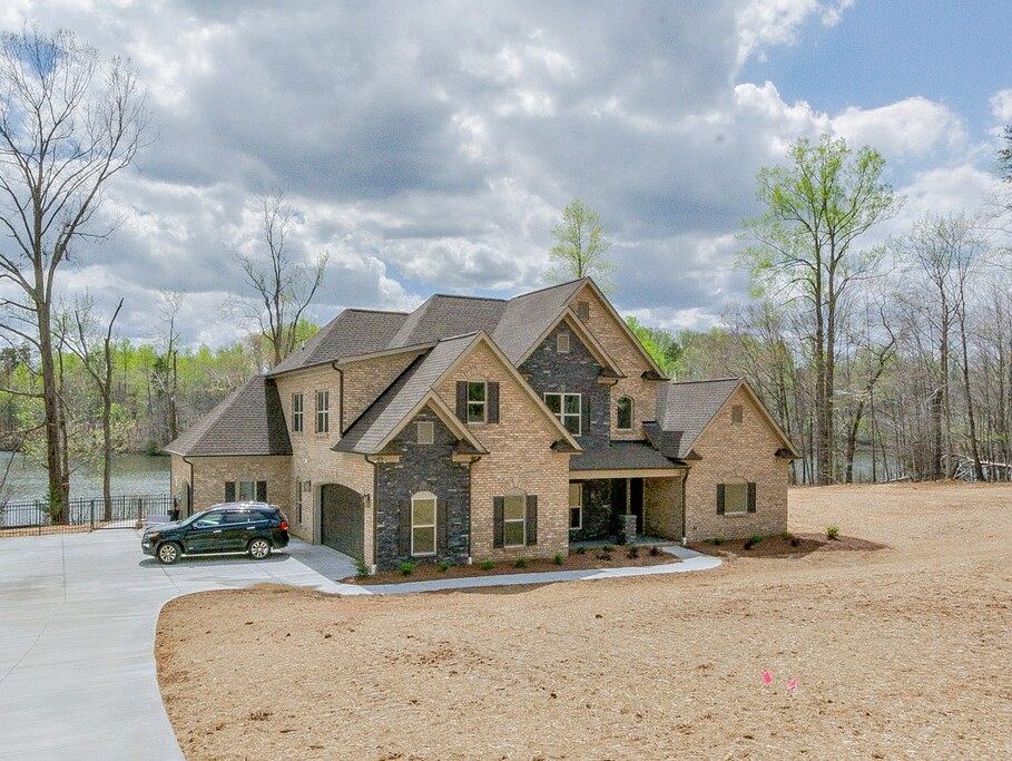 The Commons at Summit Lakes Residential Community Custom Homes