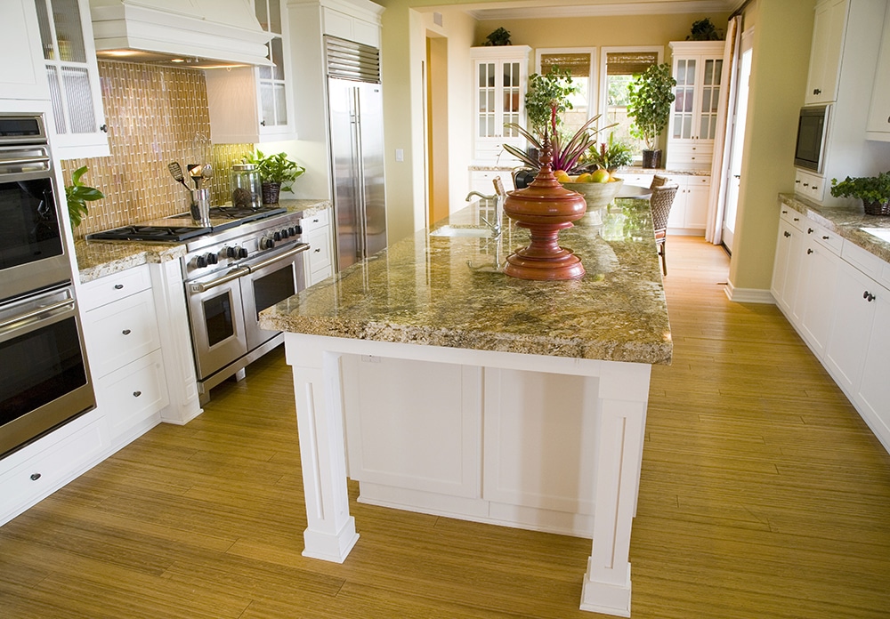 Resistant™ HighPerformance Pigmented Varnish