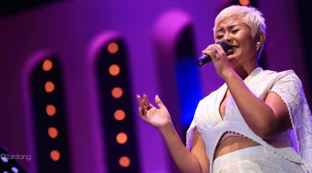 MLDSPOT 4 Penyanyi Jazz Wanita Indonesia Terfavorit