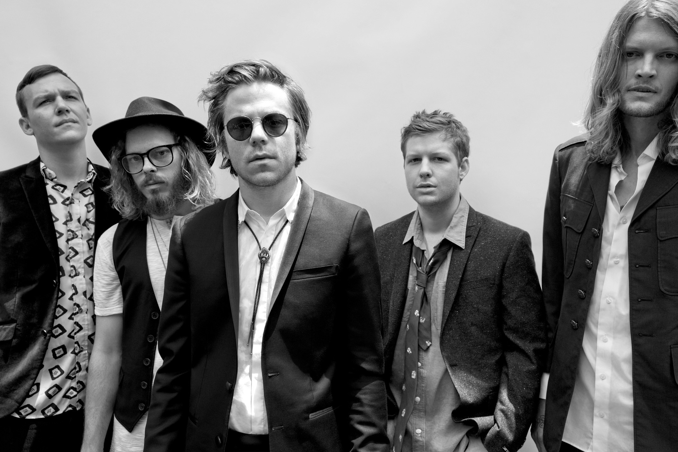 MLDSPOT Cage the Elephant, Band Dengan Member Eks Tukang Ledeng yang
