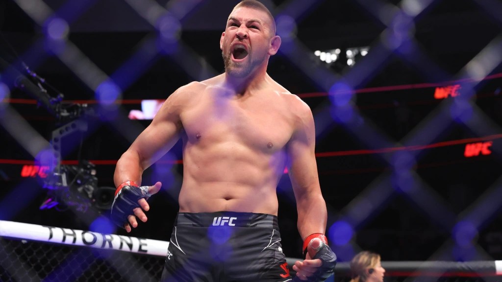 Dustin Jacoby abierto a recibir a Alex Pereira en los