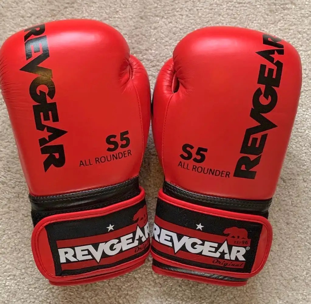 5 Best Boxing Gloves For Women Weaker Wrists & Lean Hands