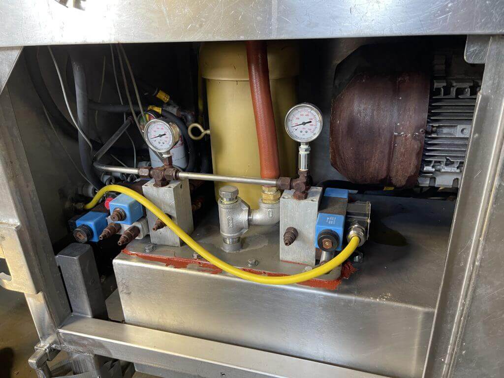 JOHNSON CJ 2400 Cheese Shredder M&M Equipment Corp