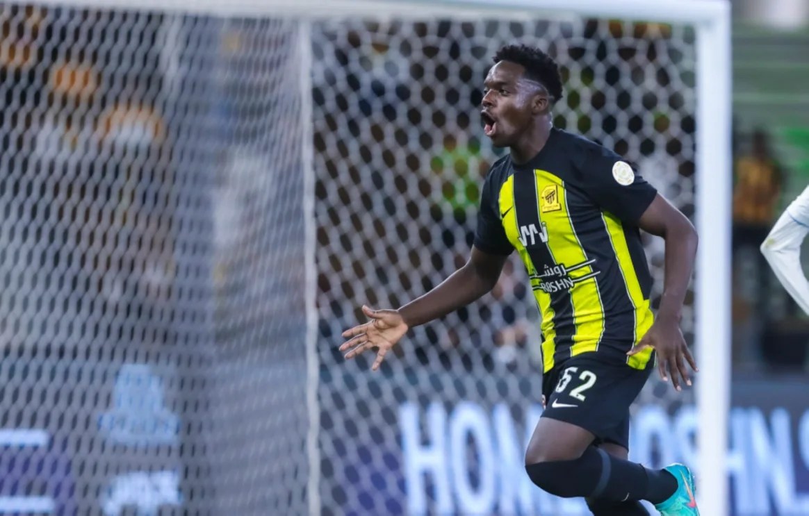 الاتحاد يعير طلال حاجي إلى الرياض ويغلق باب انتقاله إلى سيلتا فيجو