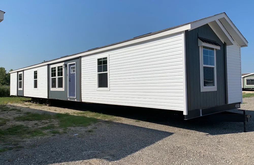 Trinity 76 FPC16763B 3/2 Mobile Home Available in Texas