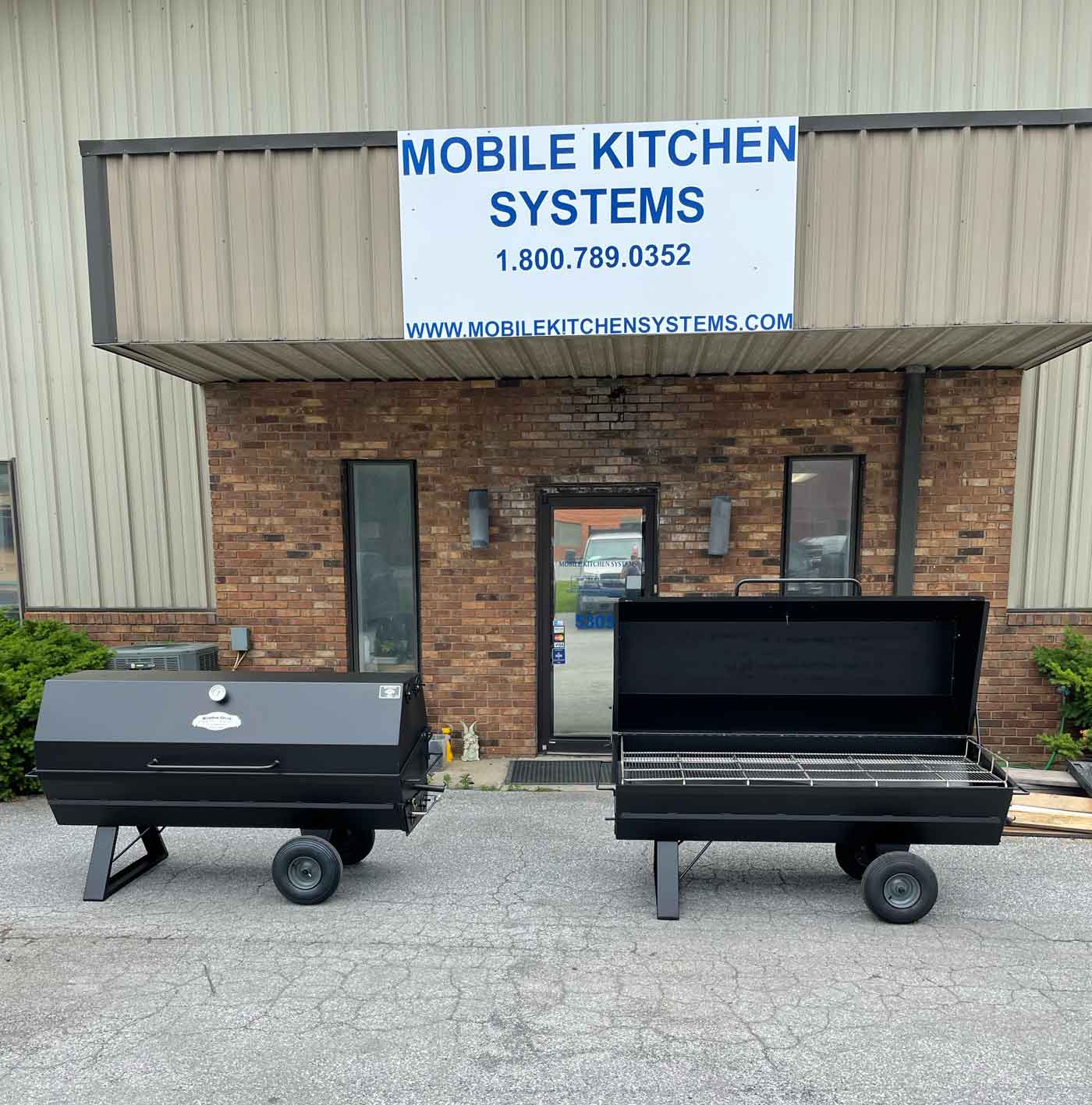 Meadow Creek 72″ Charcoal Pig Roaster Mobile Kitchen Systems