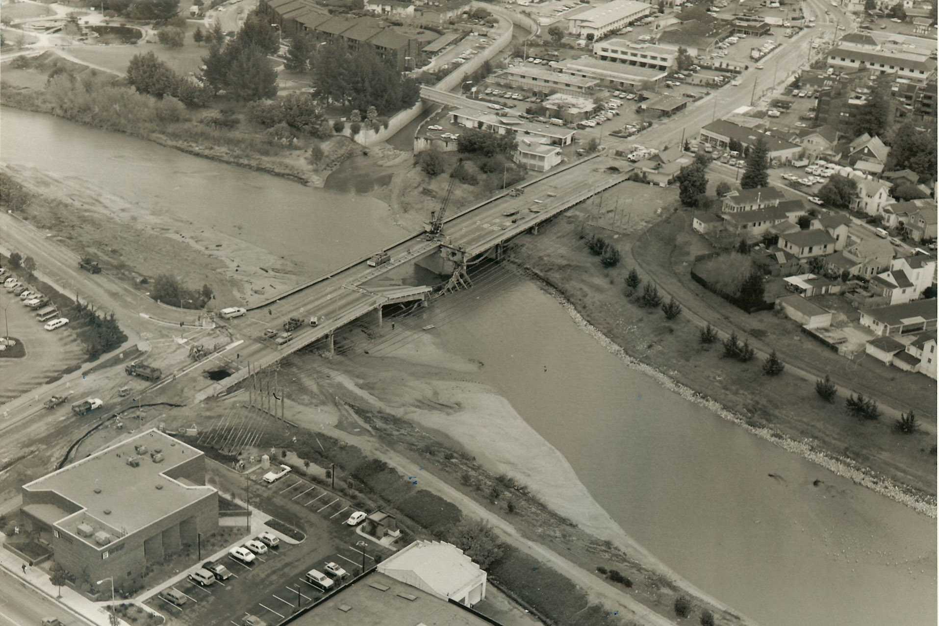 Soquel Avenue Bridge and Flooding on the San Lorenzo River Mobile Ranger
