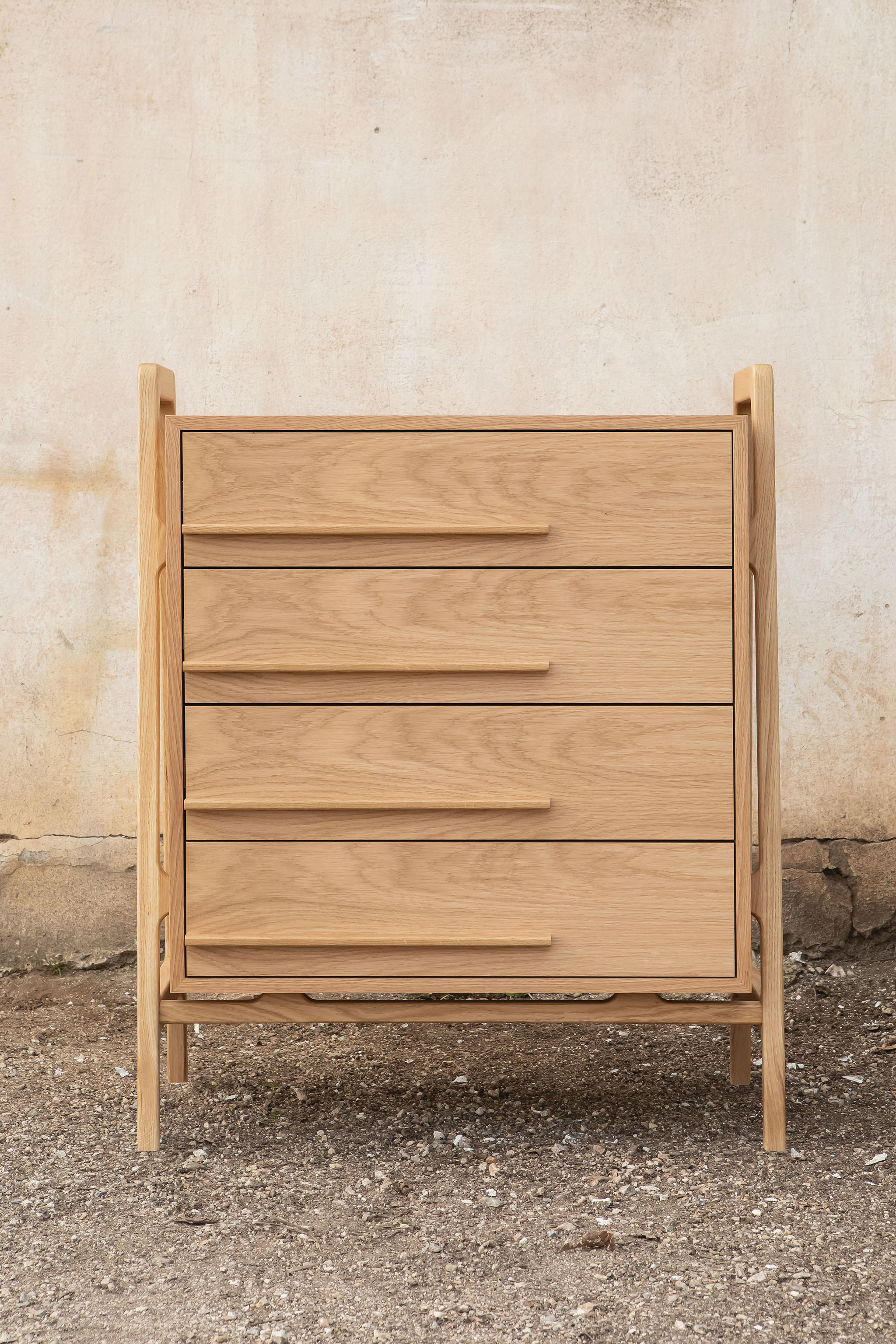 Chiffonier out of solid and veneer oak