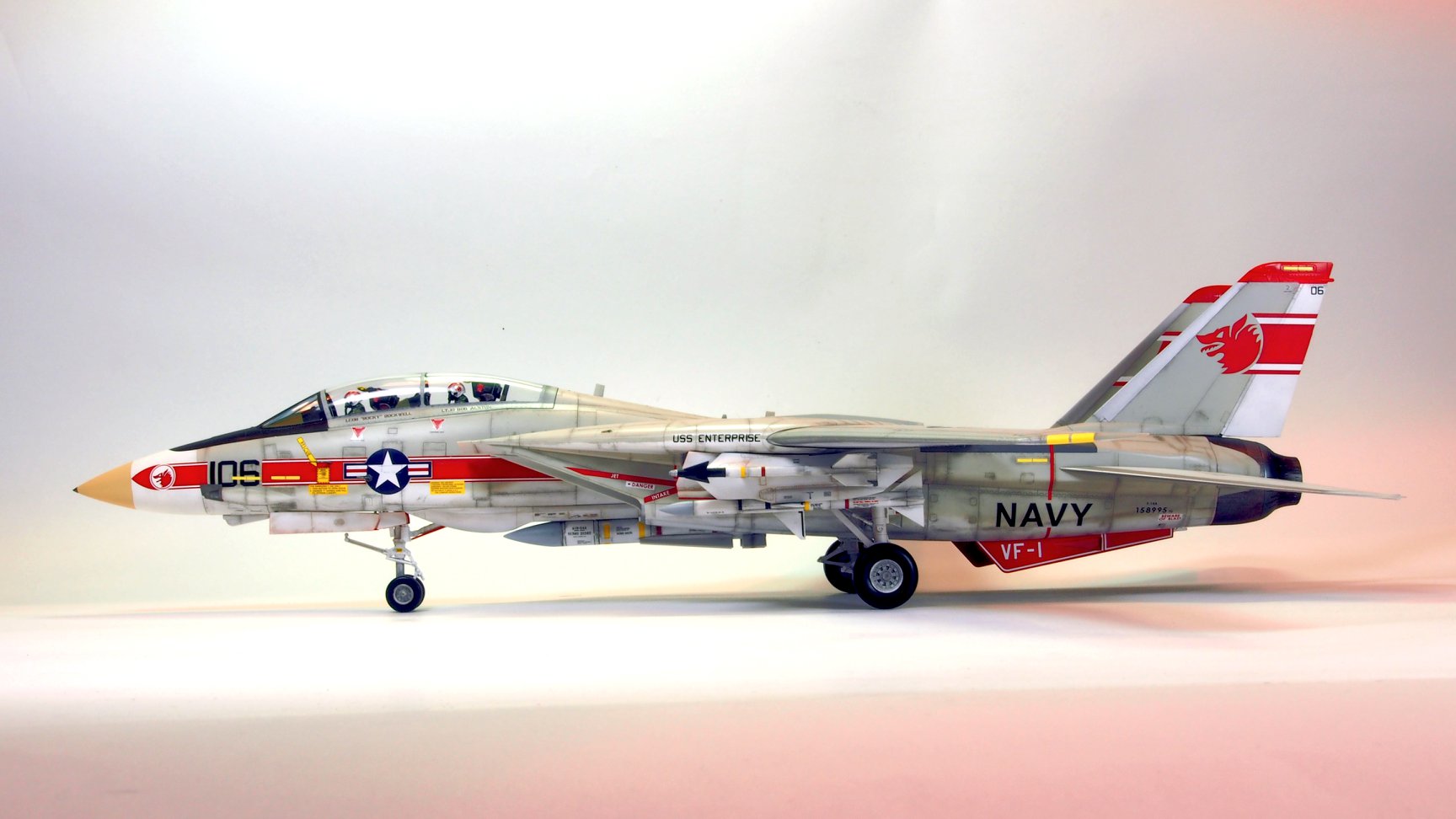 F14A Tomcat VF1 Wolfpack Model Aces