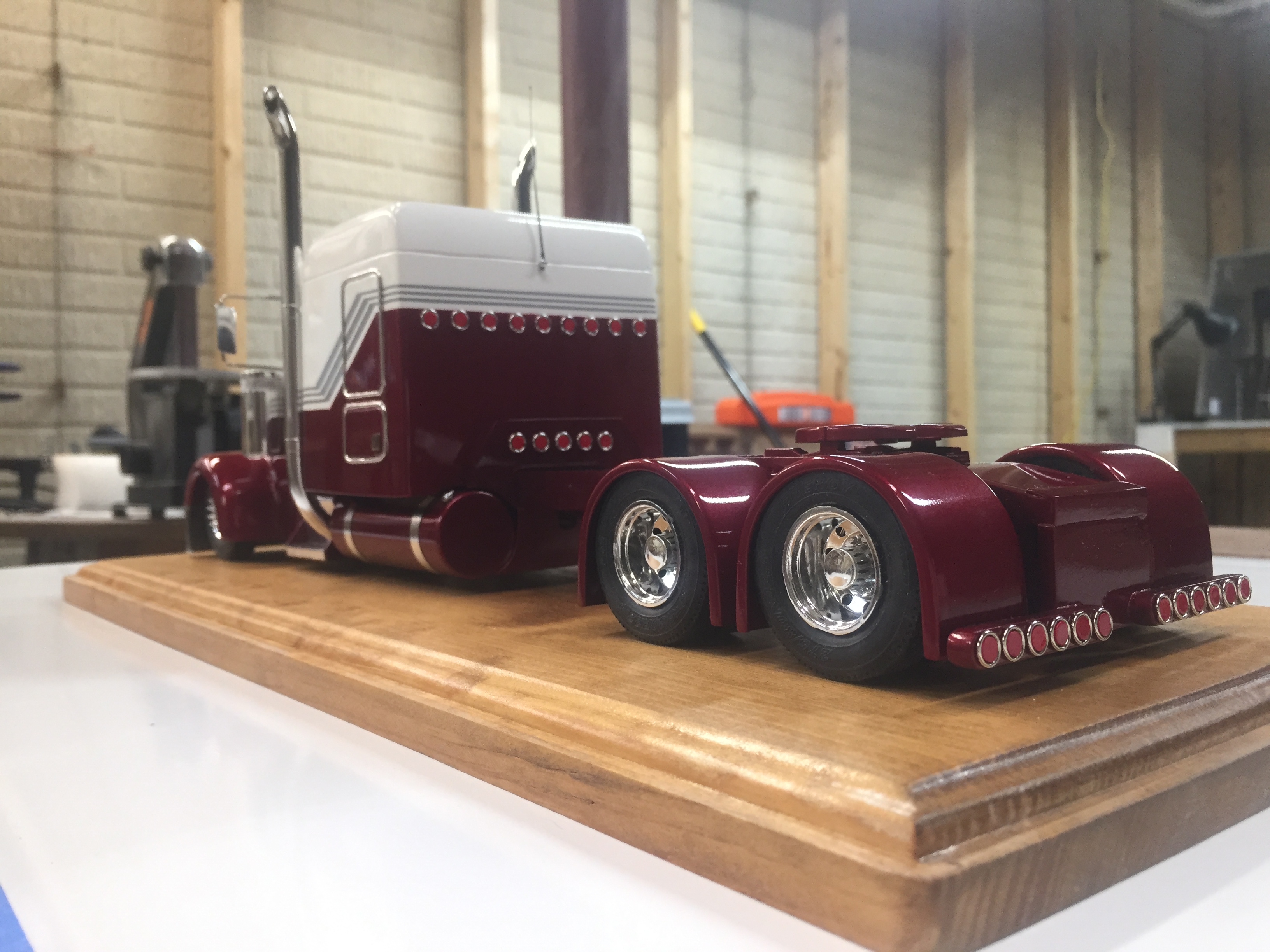 1/24 scale kenworth w900 Model Trucks Big Rigs and Heavy Equipment
