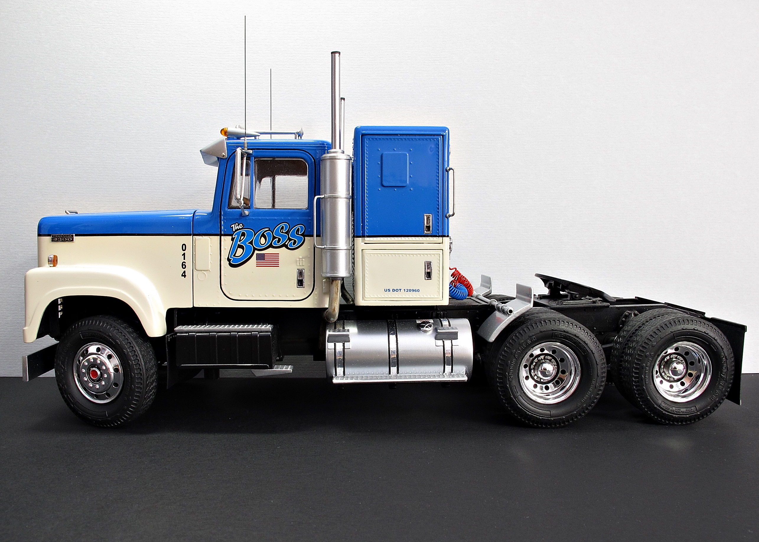 International Transtar 4300 Eagle ( AMT) Model Trucks Big Rigs and