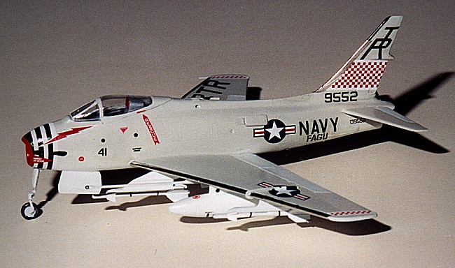 Emhar 1/72 FJ-4B Fury