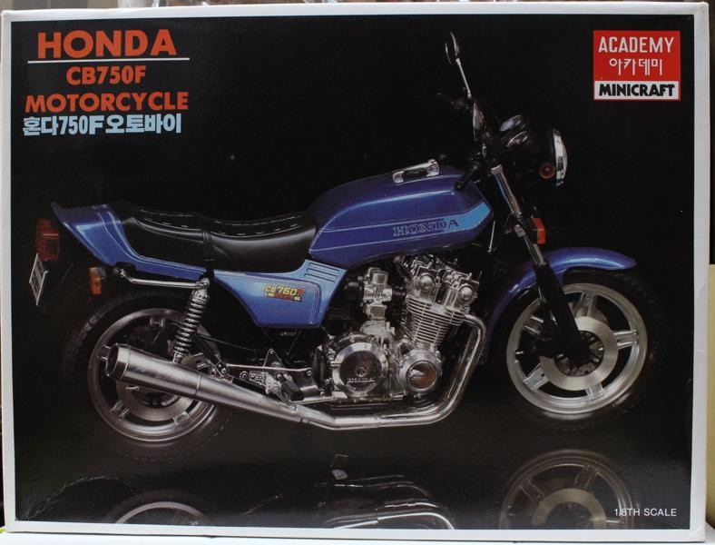 ACADEMY HONDA CB750F MOTORCYCLE 1/8 NO.1545