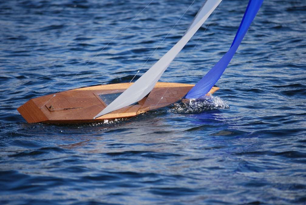 RC Model Sailboat