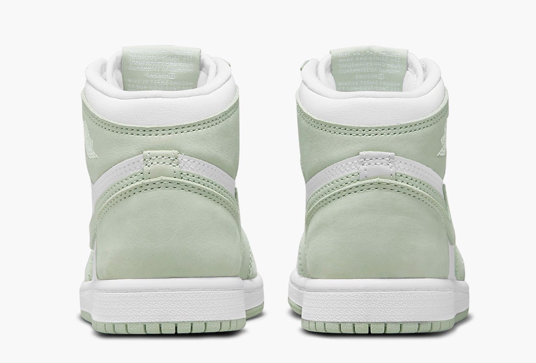 First Look at the Women’s Air Jordan 1 “Seafoam”