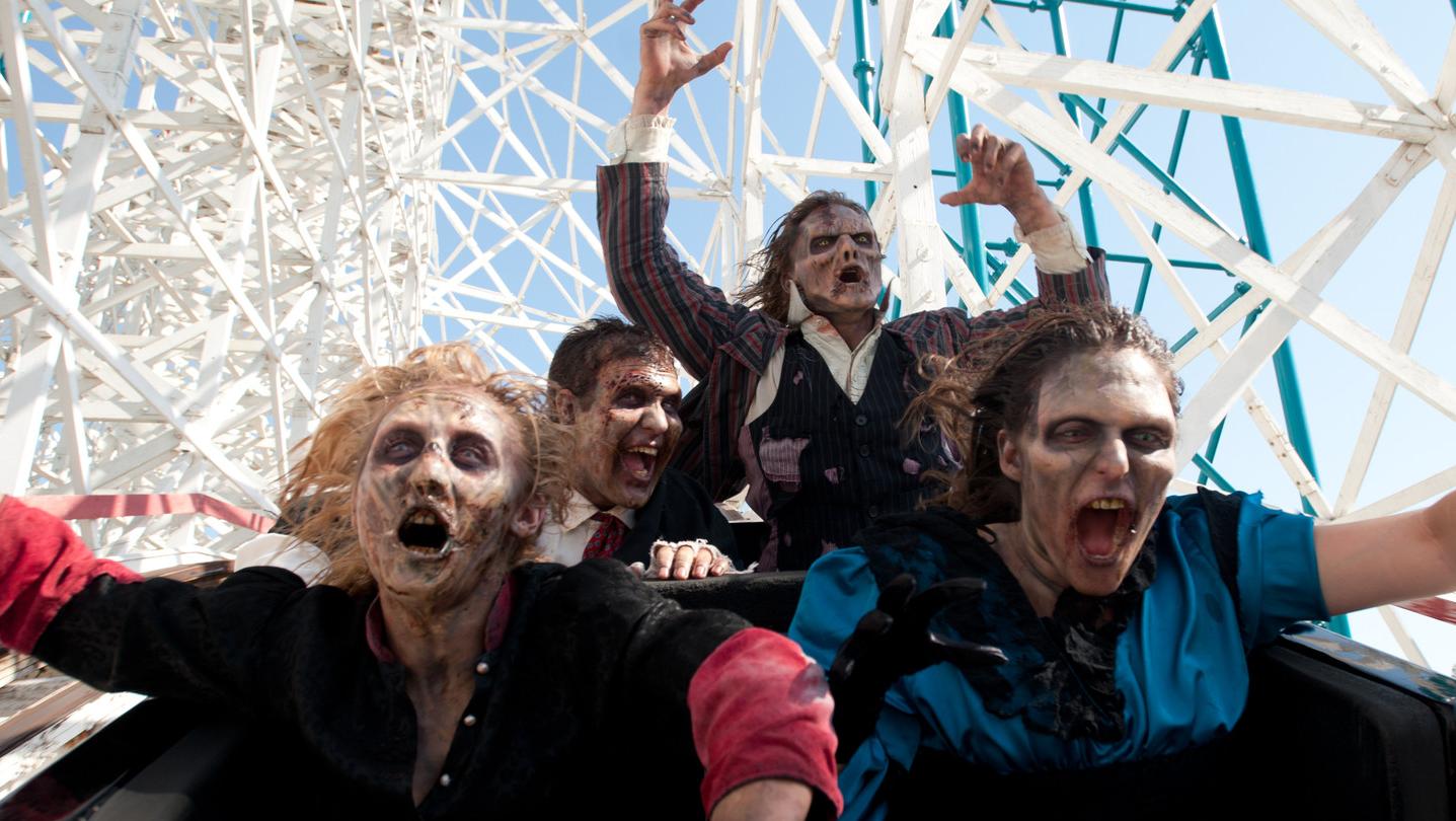 Have a Scary Good Time at Six Flags Magic Mountain’s