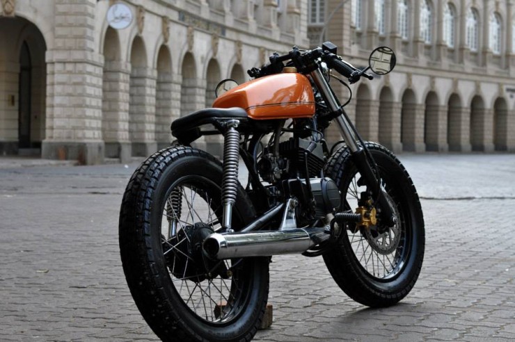 Yamaha RX135 Modified Cafe Racer by Bombay Custom Works ... (740 x 492 Pixel)