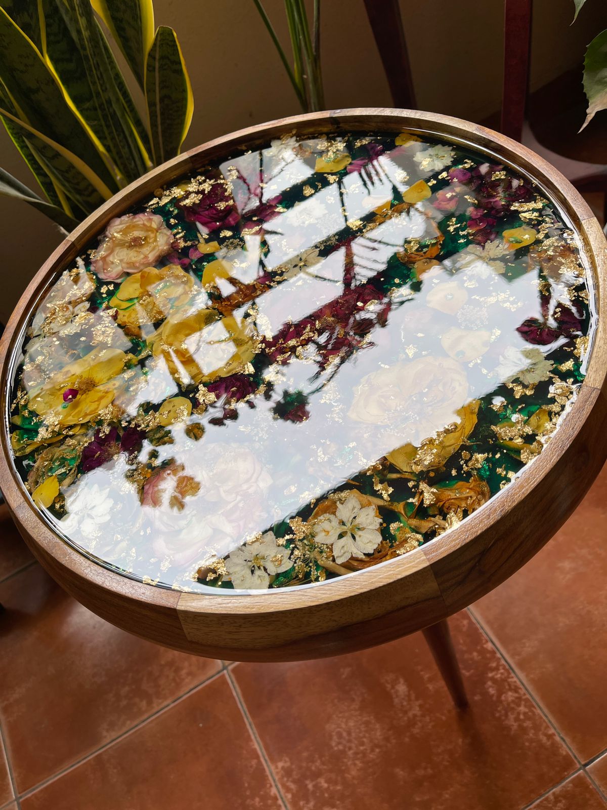 ‘Floating Rose’ Preserved Flower and Epoxy Resin Solid Wood Table