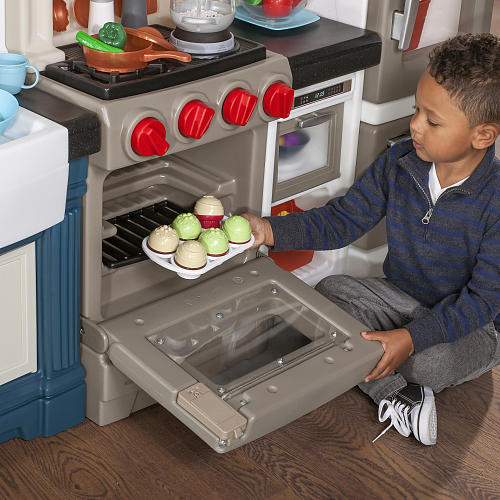 Win a Step2 Grand Luxe Play Kitchen US 12/5