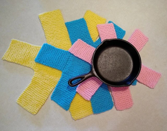 Free Kitchen Protector Crochet Patterns Pretty Pan Protectors
