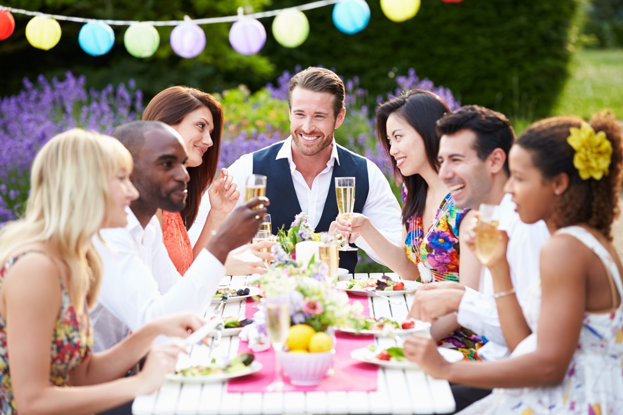 5 tips for hosting the ultimate dinner party