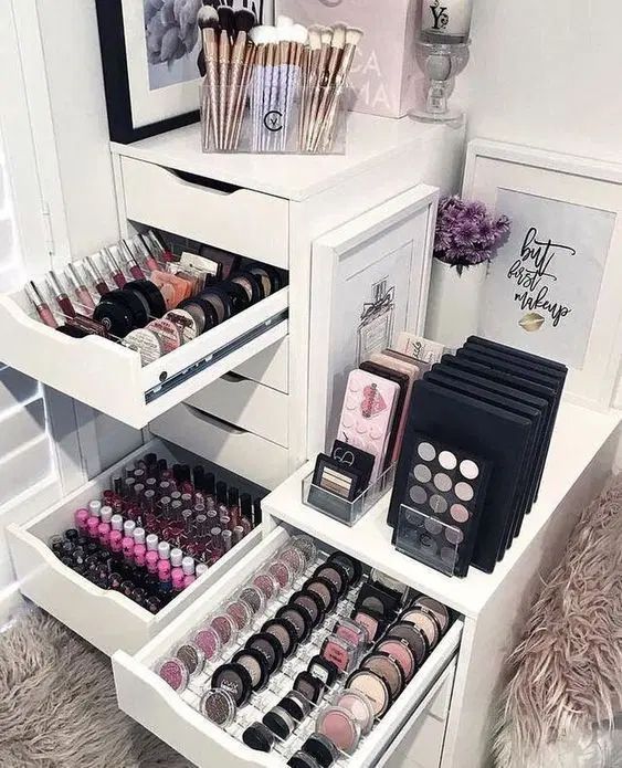 Easy Diy Makeup Storage Ideas For Your Beauty Essentials Saubhaya Makeup