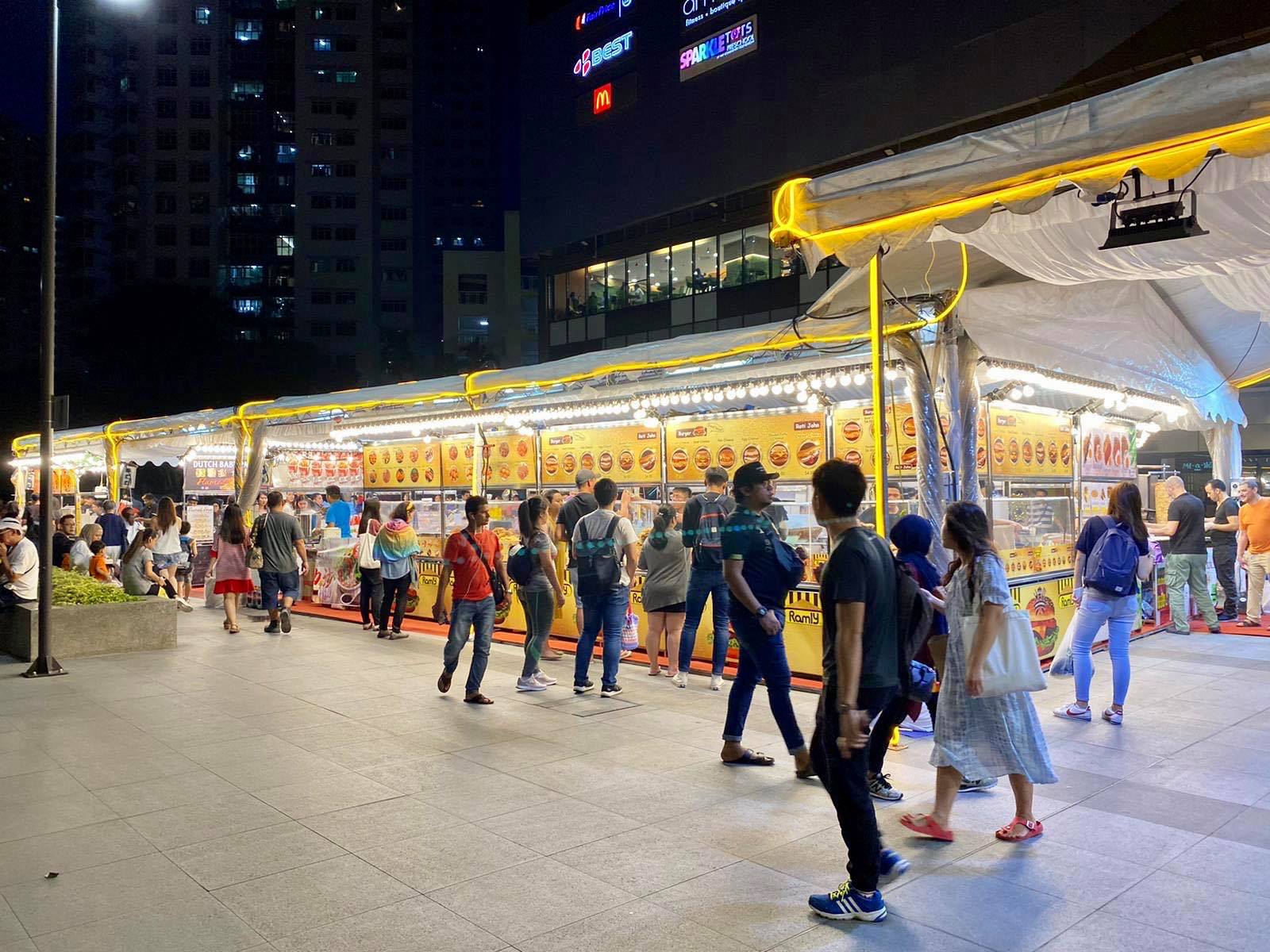 Bukit Panjang's Pasar Malam Has Fuzhou Oyster Cake, Coke Fried Chicken
