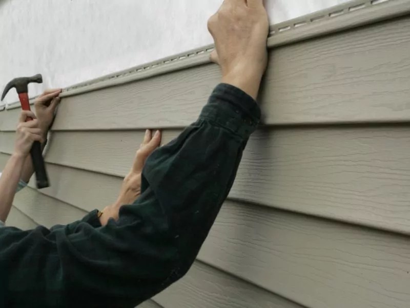 How to Repair Cracks in Composite Siding » The Money Pit