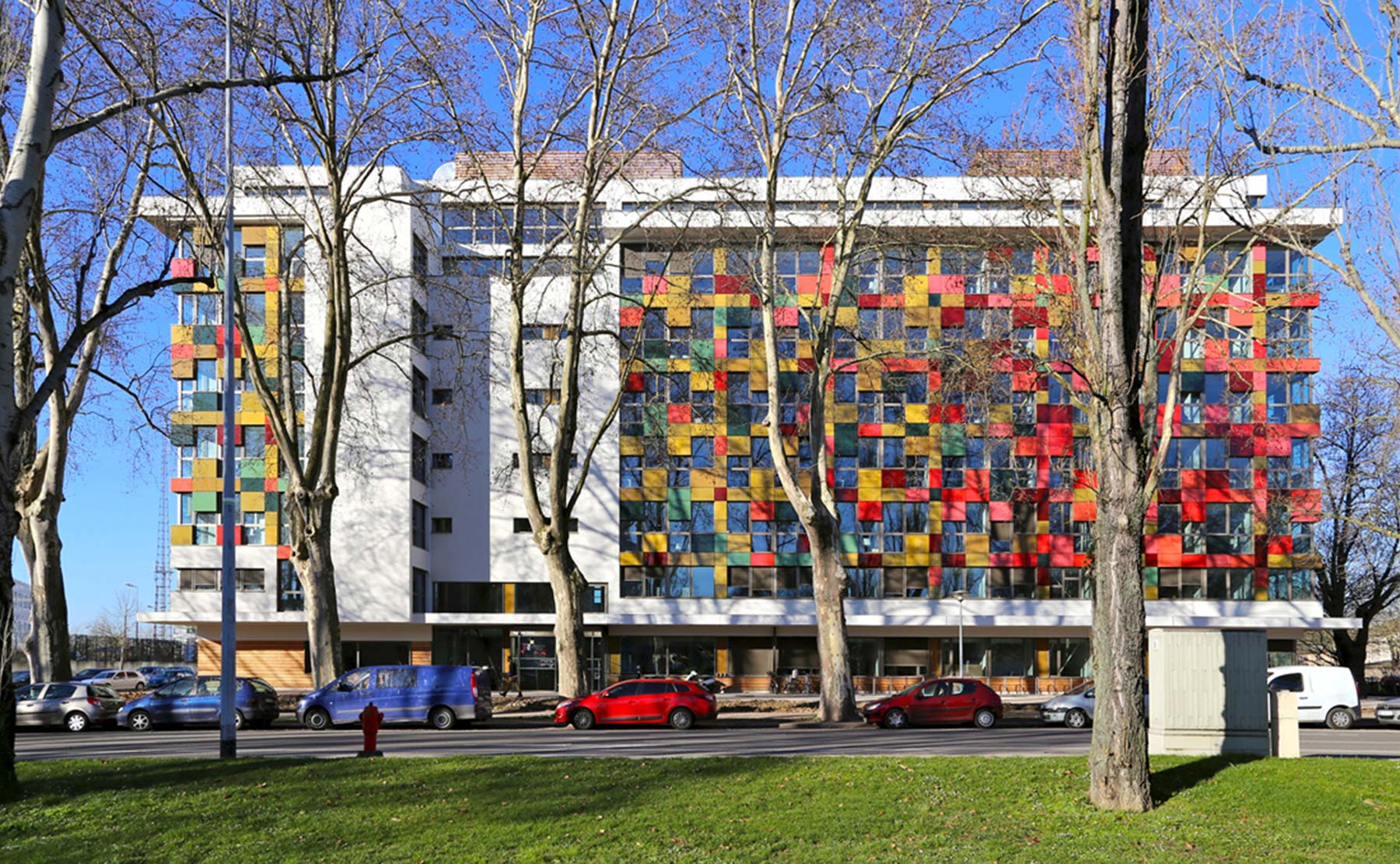 Mongiello & Plisson Siège de C.U.S. Habitat et d'Habitation Moderne