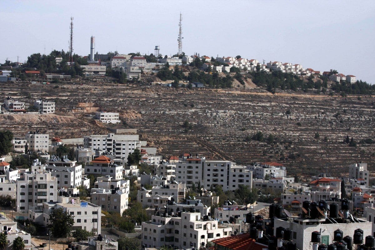 Bennett diz que  Israel nunca cederá uma polegada de terra aos árabes