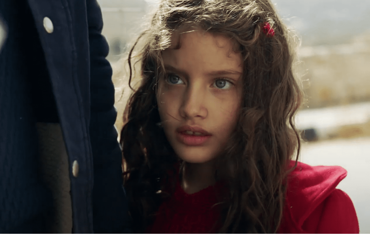 filme indicado ao Oscar da diretora palestina Farah Nablusi, 'The Present'. [Screenshot/YouTube]