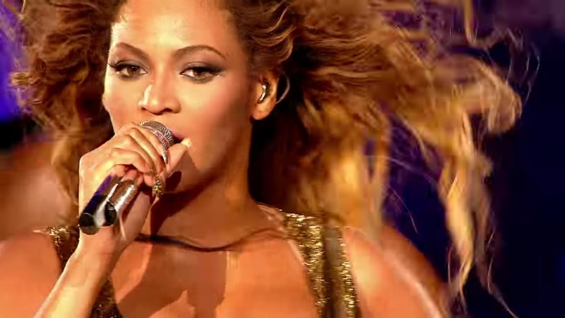 How much does it cost to book Beyonce for a private performance?