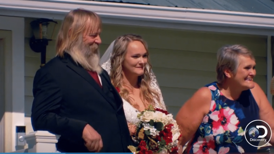 Gold Rush nuptials See Monica Beets wed in emotional wedding ceremony(03)