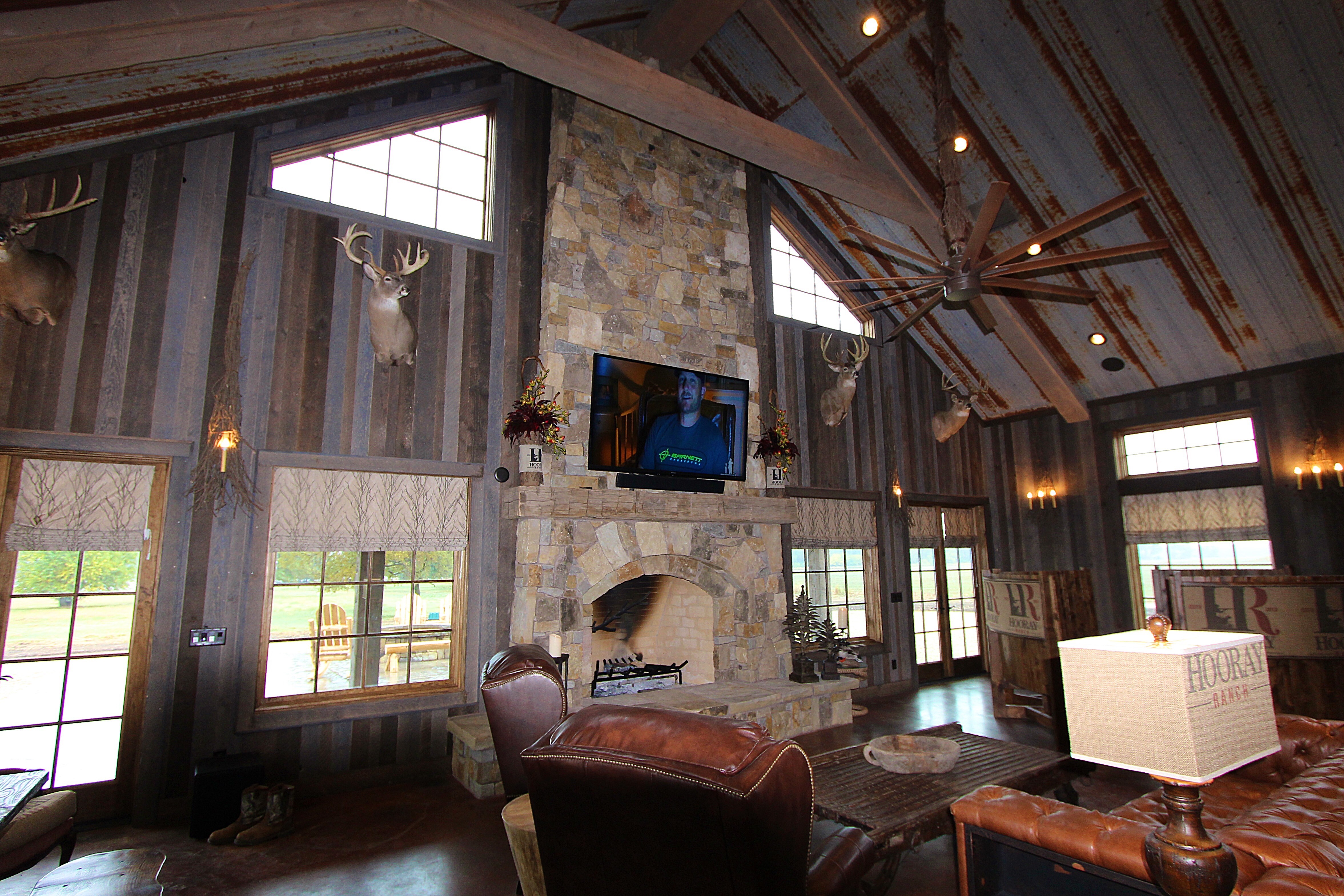 ranchwood™ Interior Accents and Pioneer Series Timbers Montana Timber