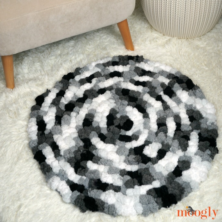 Super Easy NonSlip Pom Pom Rug Free Crochet Pattern on Moogly