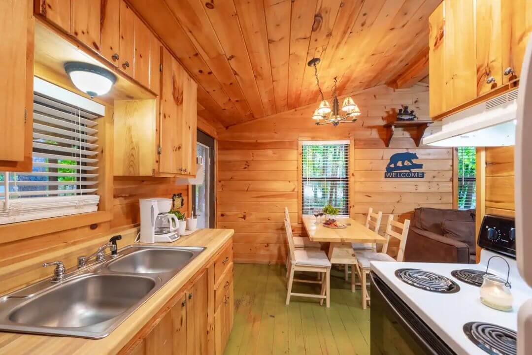 Apple Ridge Cabin Rentals in Broken Bow, OK Moonlit Mountain Cabins LLC